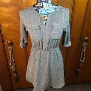 Monteau Dress Size Small